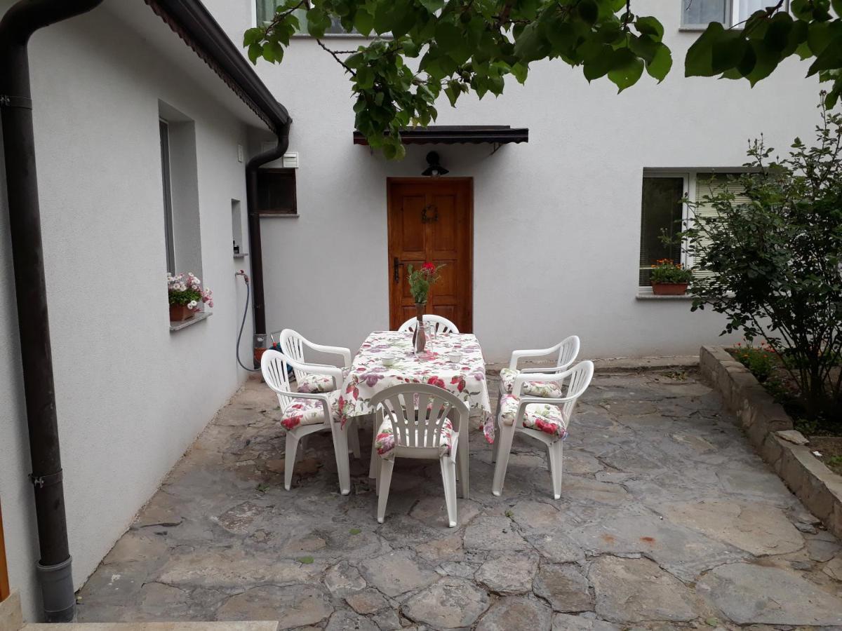 Guest House Sahat Hill Plovdiv Ngoại thất bức ảnh