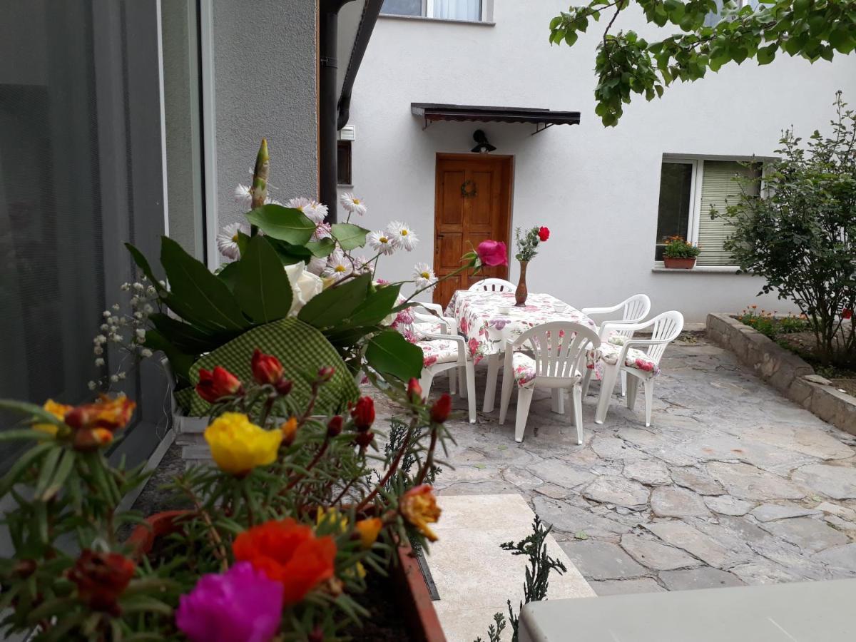 Guest House Sahat Hill Plovdiv Ngoại thất bức ảnh